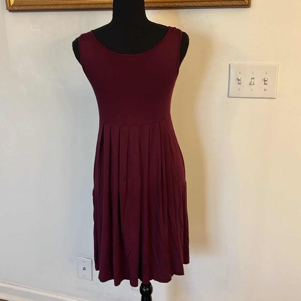 Calvin Klein Sleeveless Pleated Midi Dress with Pockets, Sz. 6. - Picture 5 of 10